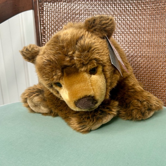 NWT FAO Schwarz Stuffed Brown Grizzly Bear - Picture 3 of 9
